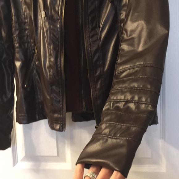 Convertible Jacket - Picture 3 of 8